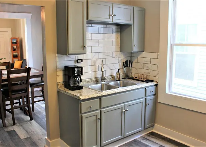 Holiday home Modern 2br Near Dt, 8min Walk To Park&conservatory *