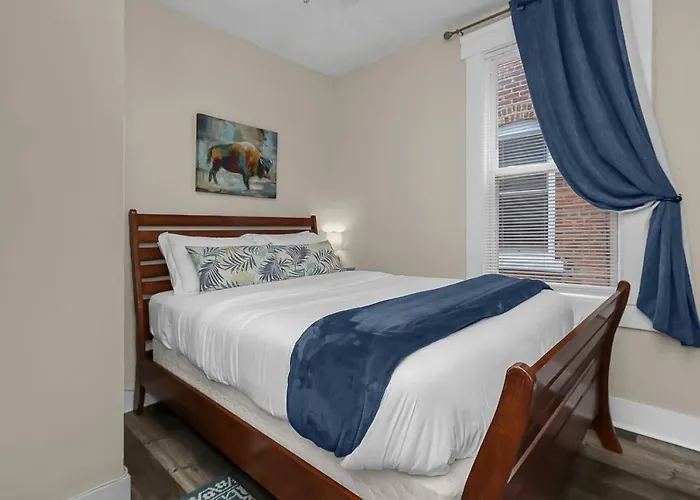 Holiday home Modern 2br Near Dt, 8min Walk To Park&conservatory Columbus